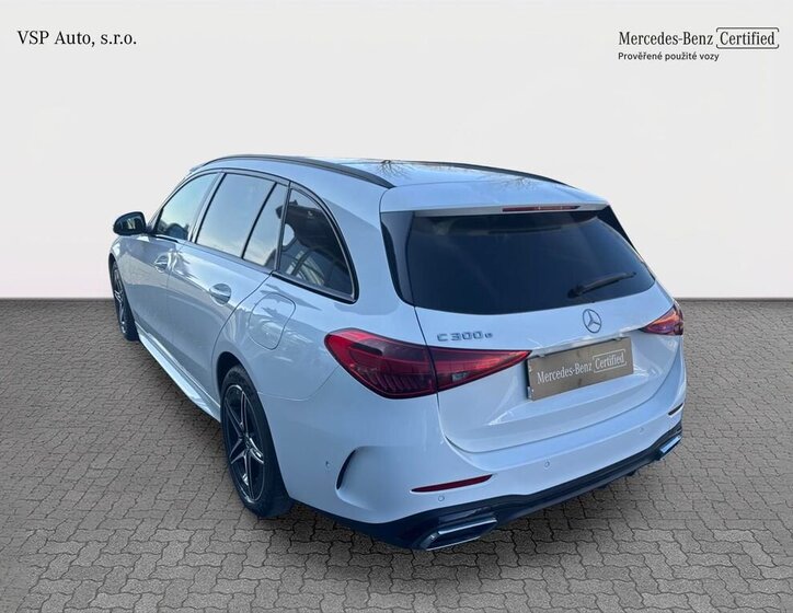 Mercedes-Benz Třídy C Kombi 2,0 l 230 kw