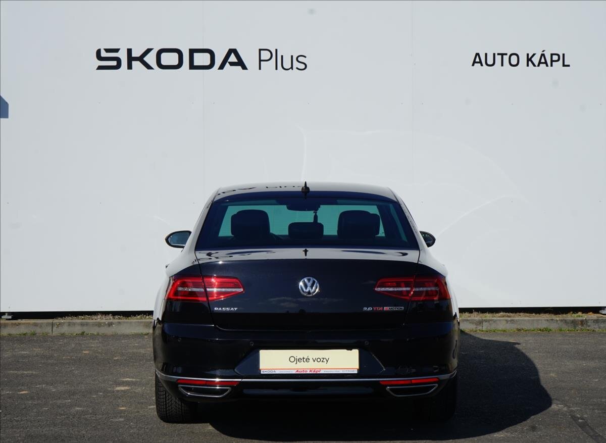 Volkswagen Passat Sedan / Limuzína 2,0 l 176 kw