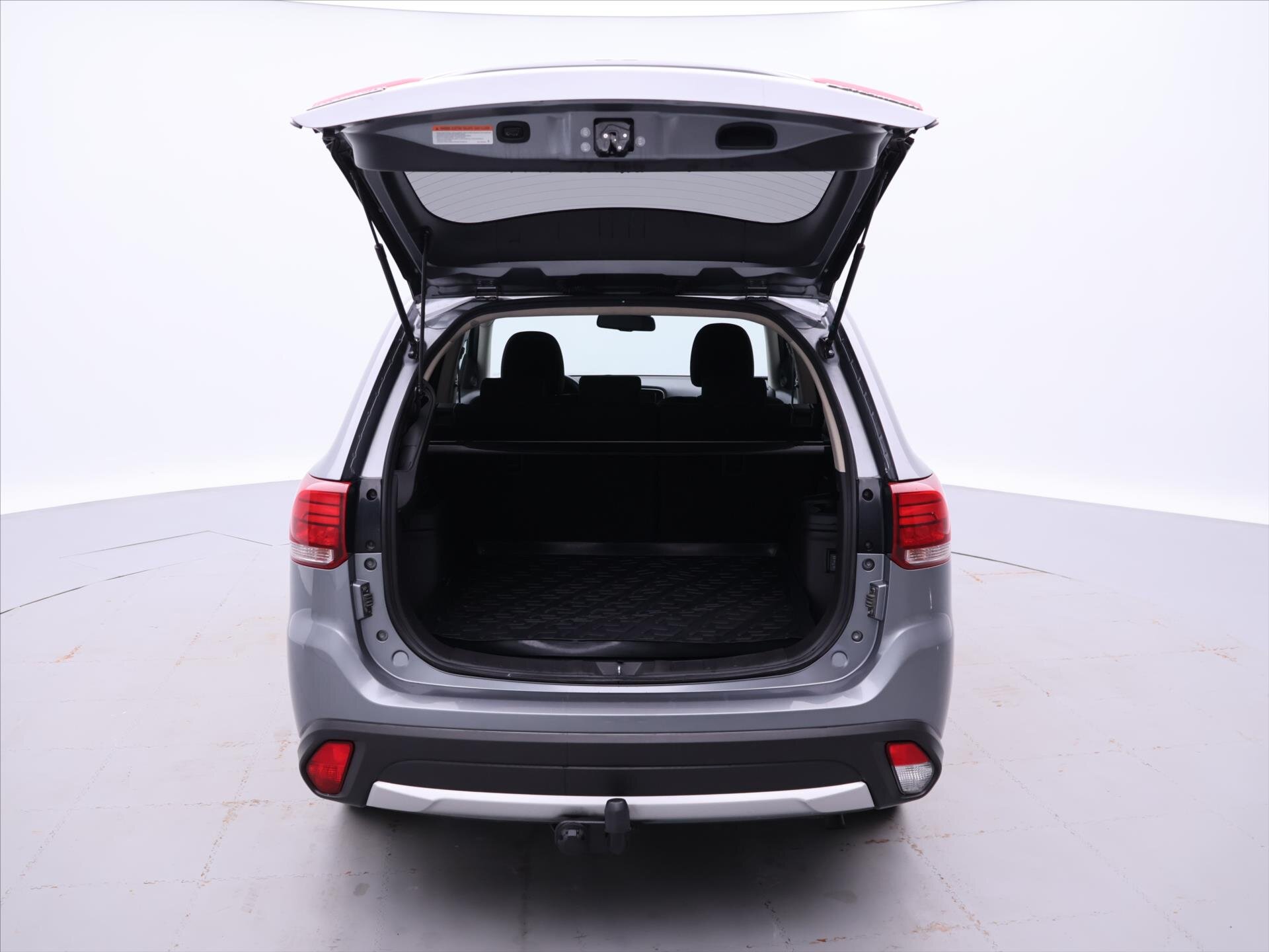 Mitsubishi Outlander SUV / Terénní 2,0 l 110 kw