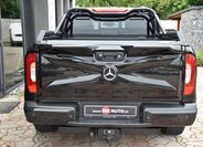 Mercedes-Benz Třídy X 9