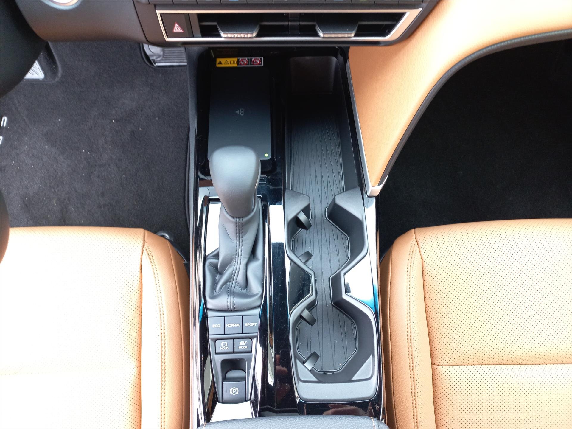 Toyota Camry Sedan / Limuzína 2,5 l 137 kw