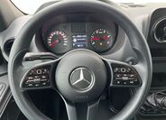 Mercedes-Benz Sprinter 9