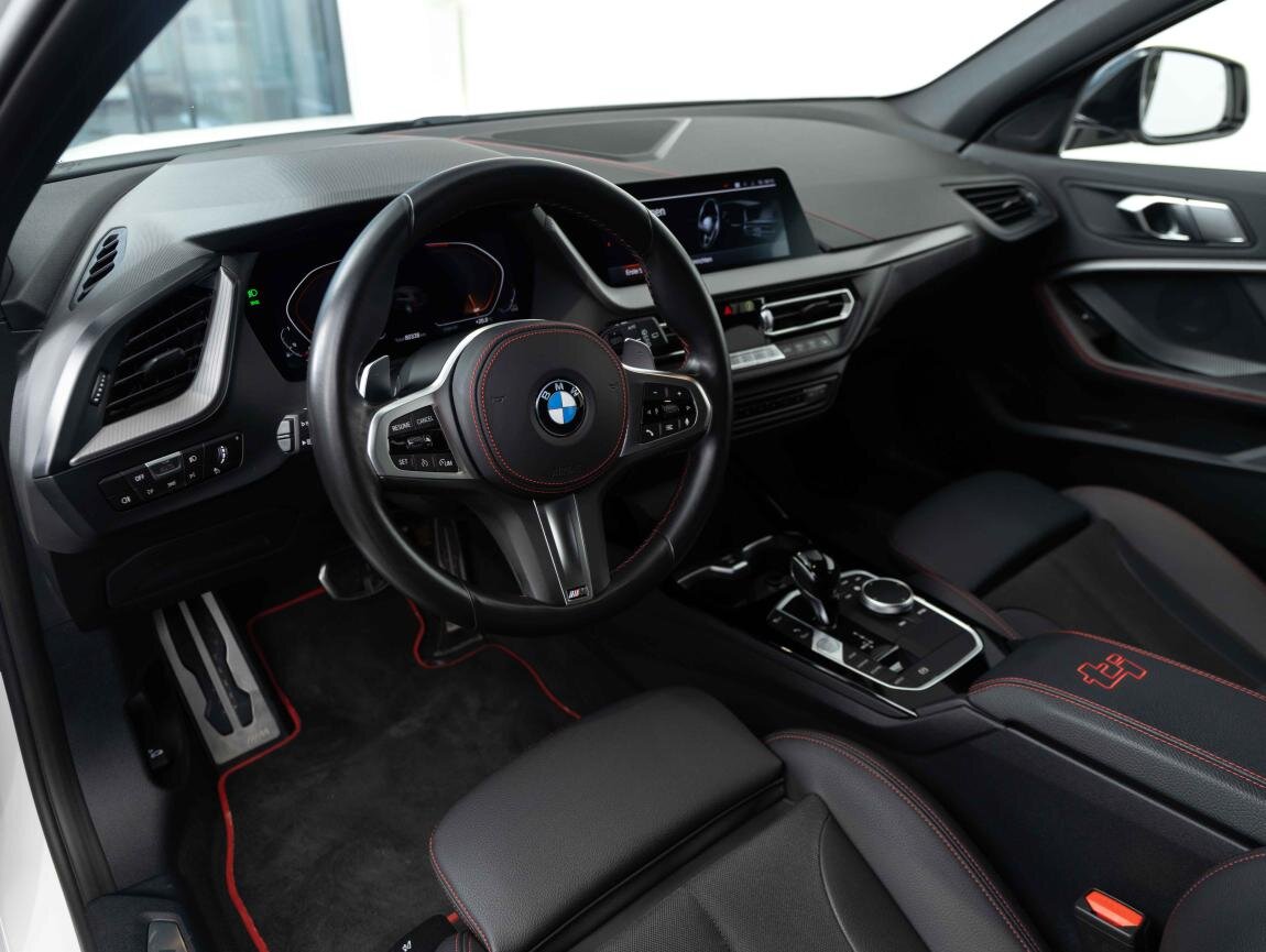 BMW Řada 1 Hatchback 2,0 l 195 kw