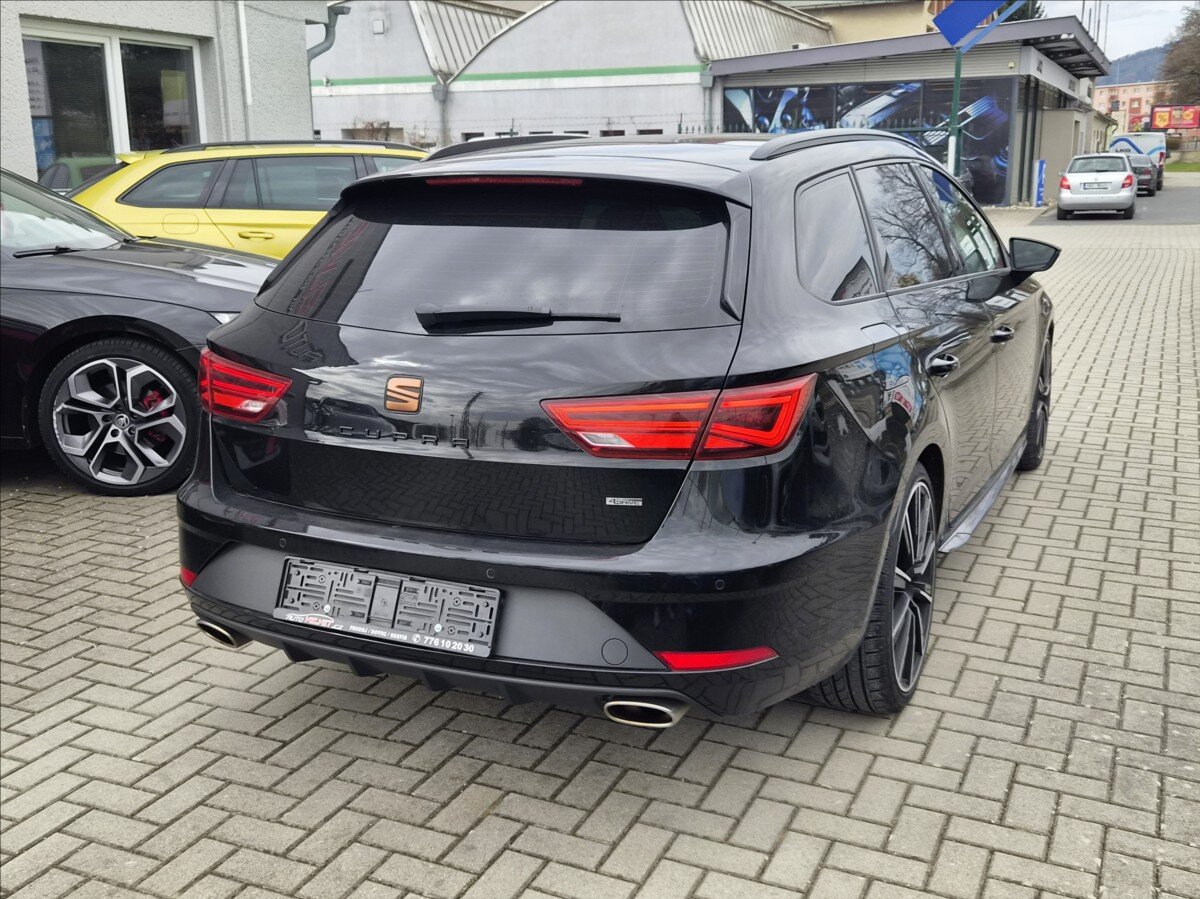 Seat Leon Kombi 2,0 l 221 kw