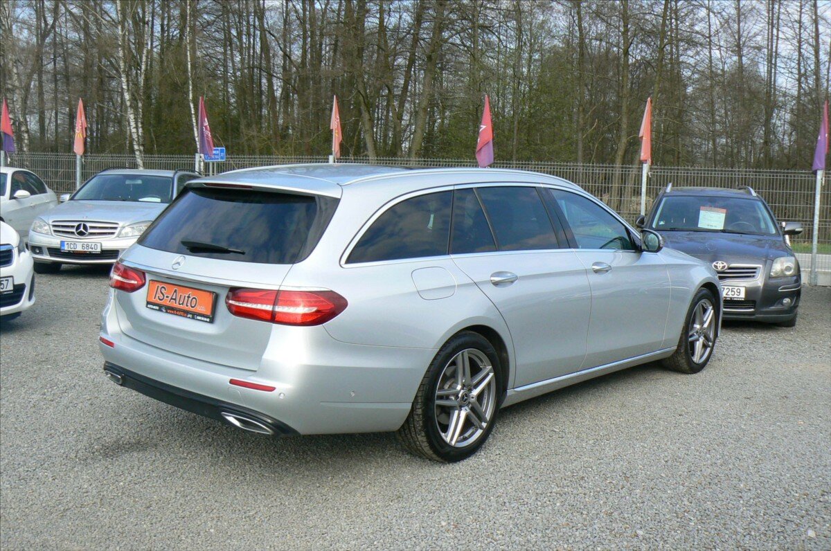 Mercedes-Benz Třídy E Kombi 2,0 l 143 kw