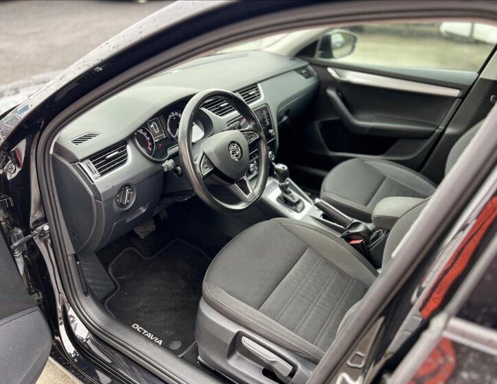 Škoda Octavia Kombi 2,0 l 110 kw