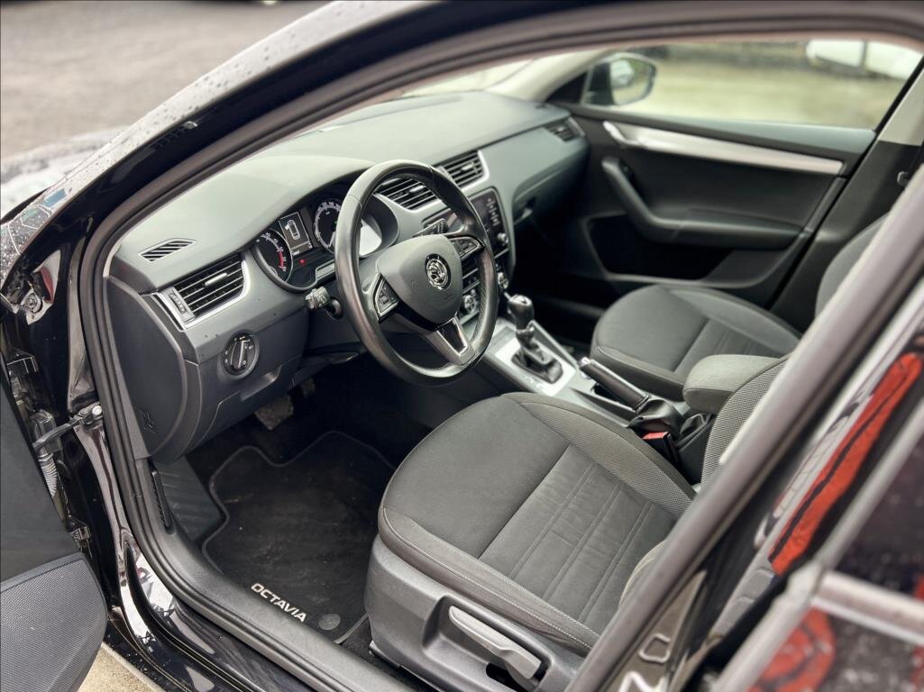 Škoda Octavia Kombi 2,0 l 110 kw
