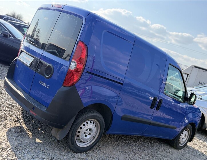 Fiat Dobló cargo Pick-up 1,2 l 66 kw