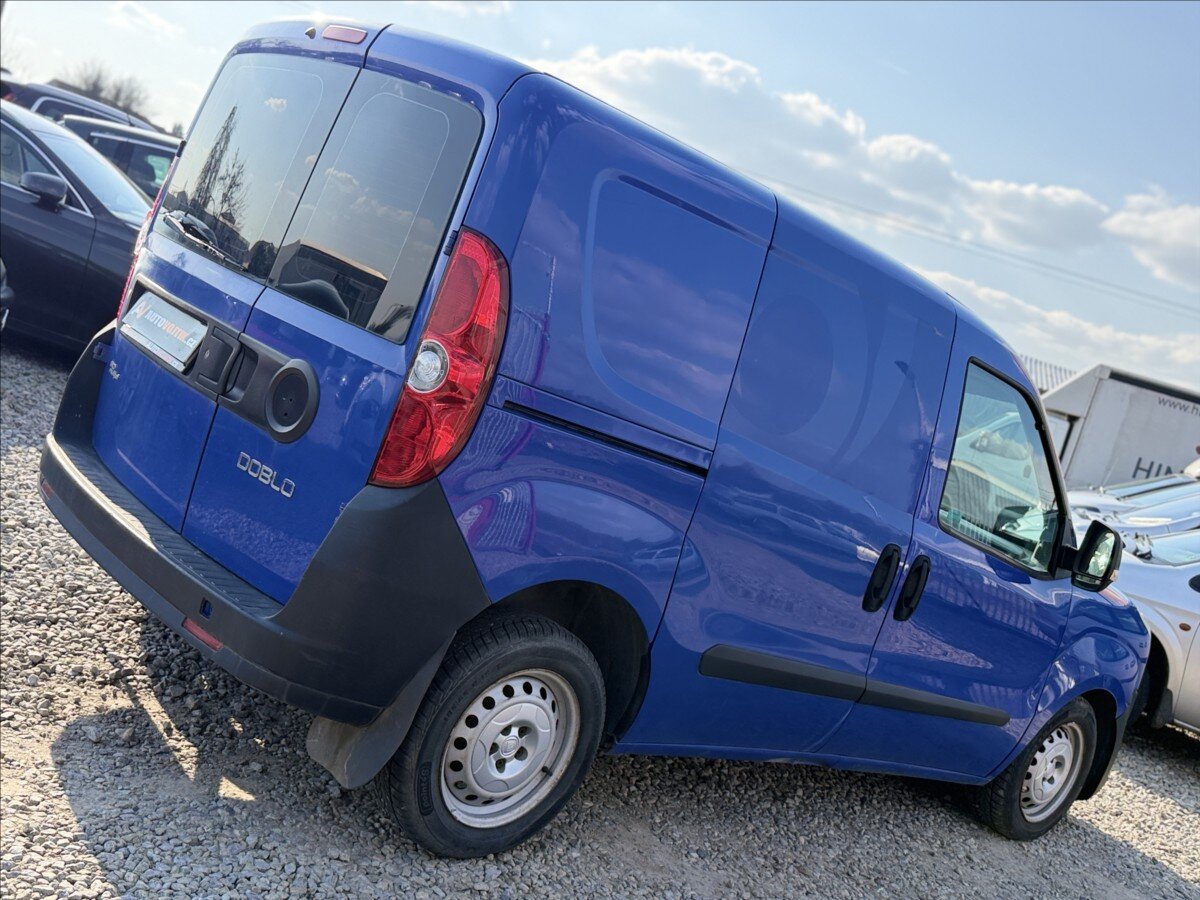 Fiat Dobló cargo Pick-up 1,2 l 66 kw