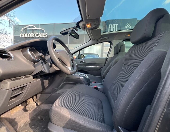 Peugeot 5008 MPV 2,0 l 120 kw