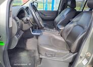 Nissan Pathfinder 5