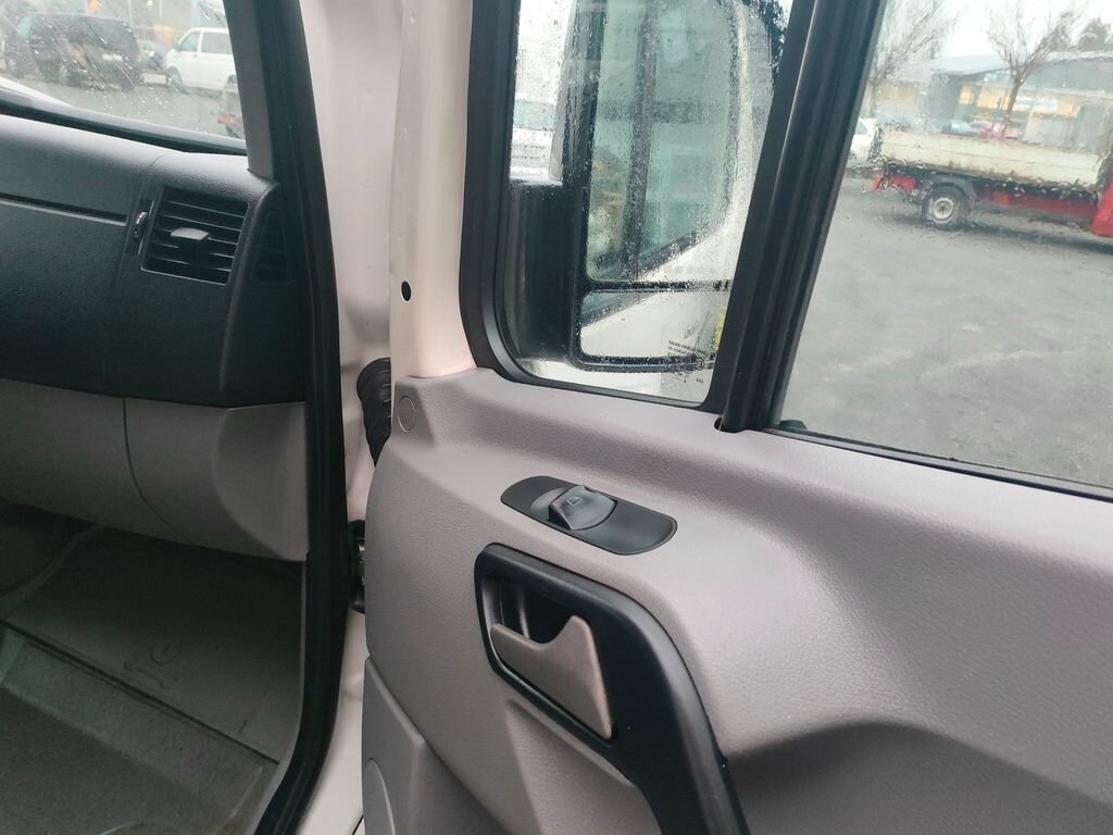 Volkswagen Crafter Skříň 2,0 l 80 kw