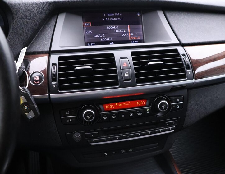 BMW X5 SUV 3,0 l 173 kw