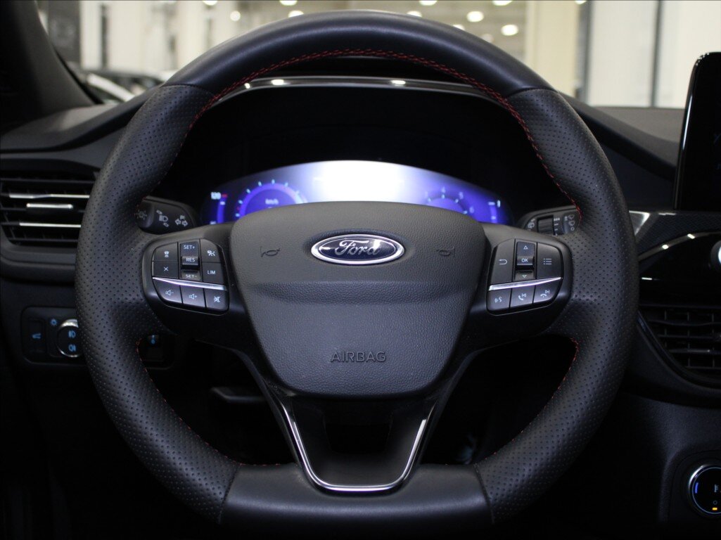 Ford Kuga SUV 1,5 l 110 kw