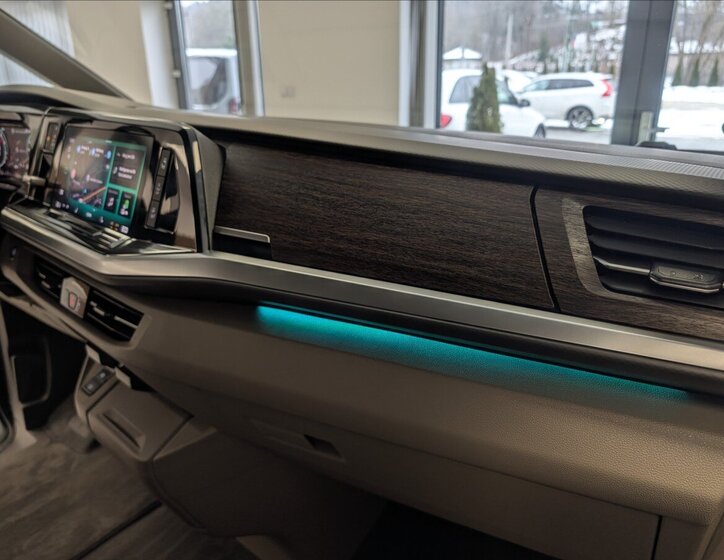 Volkswagen Multivan VAN-Minibus 0,0 130 kw