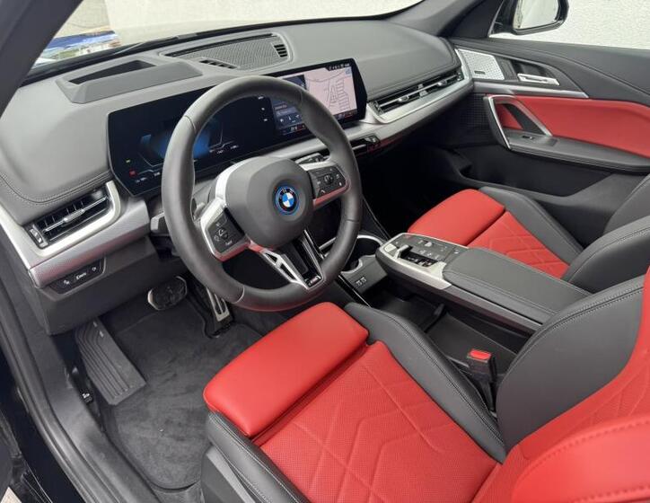 BMW iX1 5