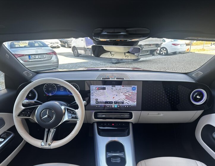 Mercedes-Benz CLA Sedan / Limuzína 0,0 200 kw