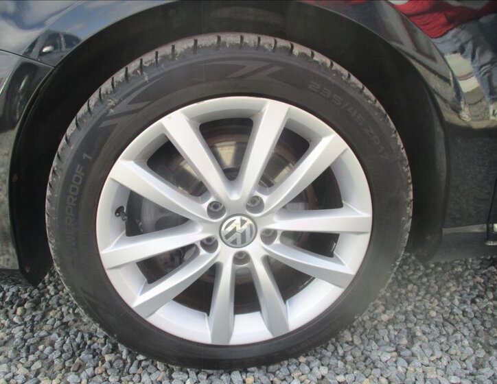 Volkswagen Passat Kombi 2,0 l 130 kw