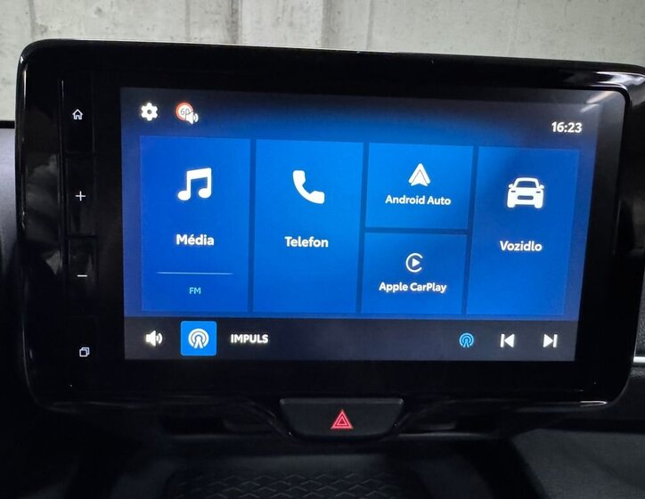 Toyota Yaris Cross SUV 1,5 l 68 kw