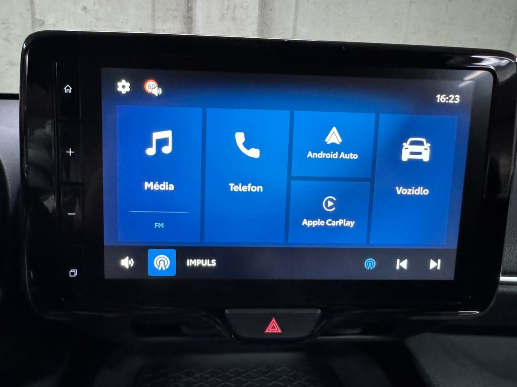 Toyota Yaris Cross SUV 1,5 l 68 kw