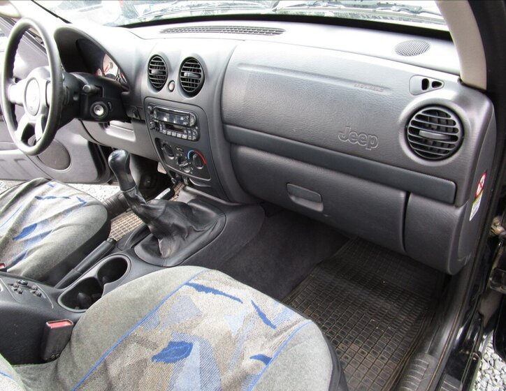 Jeep Cherokee Kombi 2,5 l 105 kw