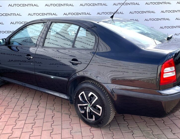 Škoda Octavia Sedan / Limuzína 1,6 l 75 kw