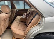 Mercedes-Benz 124 Sedan 2,3 l 97 kw