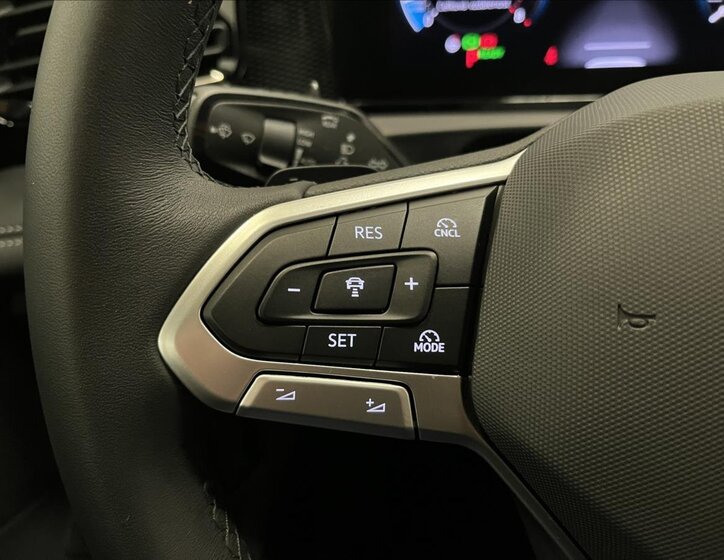 Volkswagen Tiguan 17