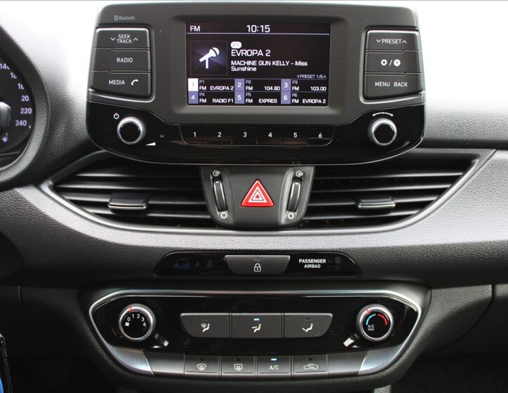 Hyundai i30 Kombi 998,0 88 kw