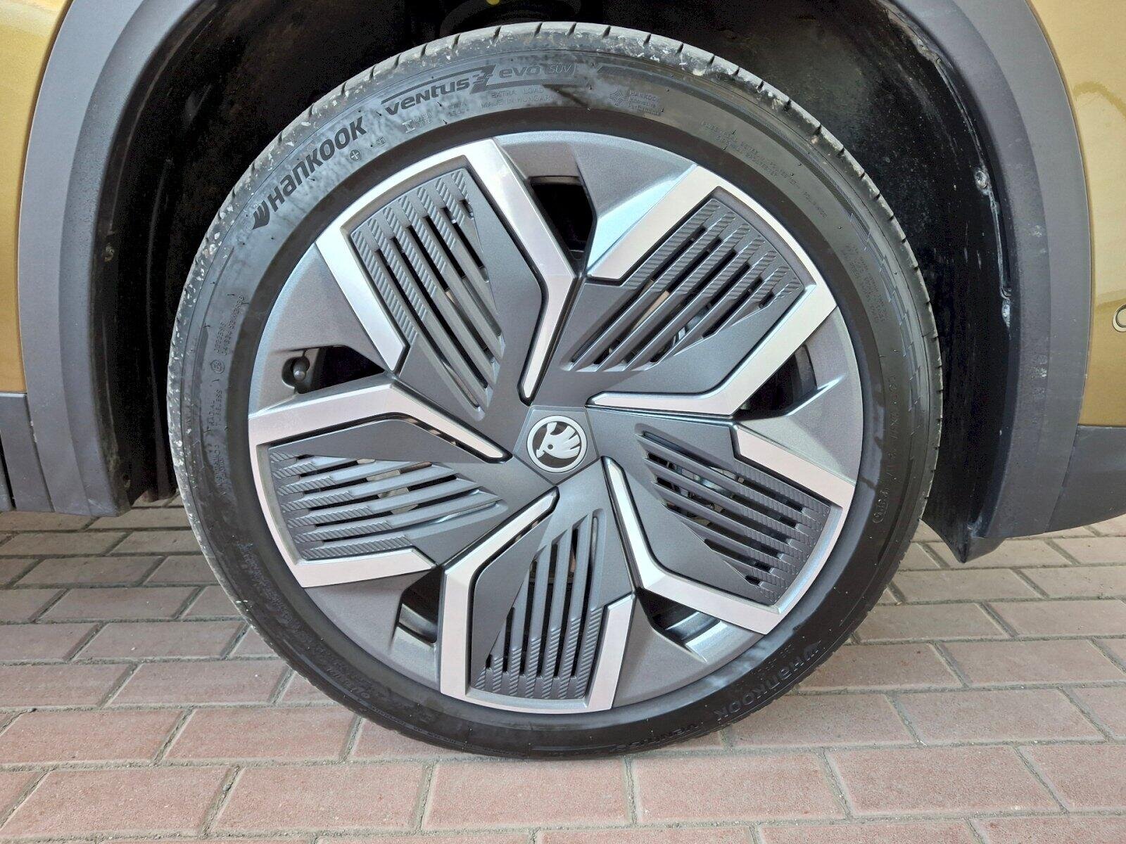 Škoda Kodiaq SUV / Terénní 1,5 l 150 kw