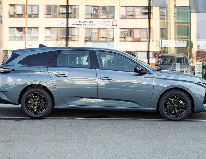 Peugeot 308 Kombi 1,2 l 107 kw