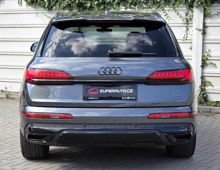 Audi Q7 5
