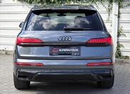 Audi Q7 5