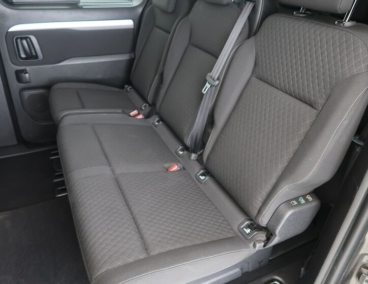 Opel Zafira MPV 1,5 l 88 kw