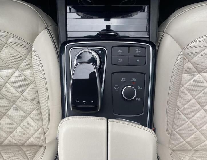 Mercedes-Benz GLS 16