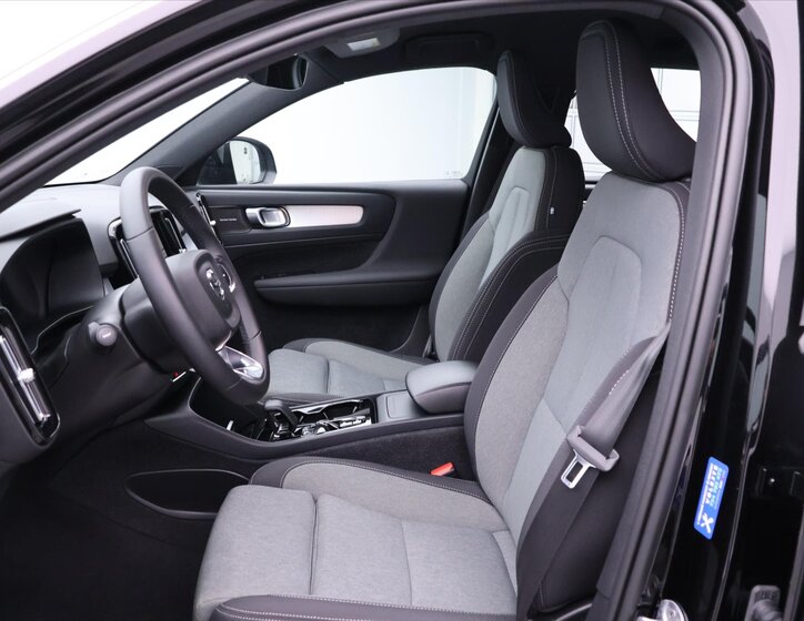 Volvo XC40 SUV 2,0 l 145 kw