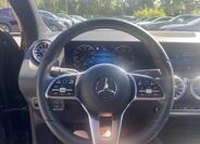 Mercedes-Benz GLA 11