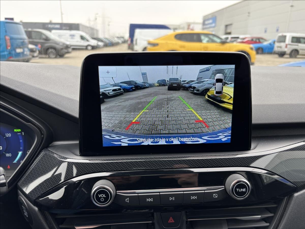 Ford Kuga SUV / Terénní 2,5 l 140 kw