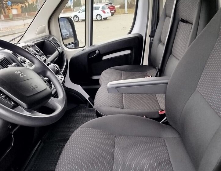 Peugeot Boxer Skříň 2,2 l 121 kw