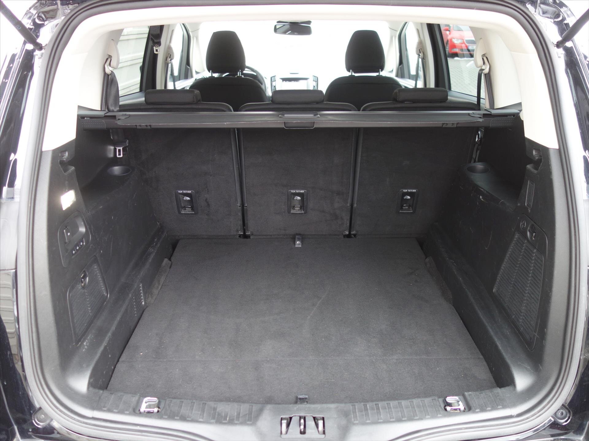 Ford S-MAX MPV 2,0 l 132 kw