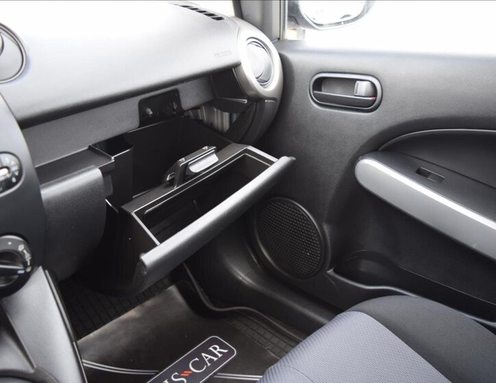 Mazda 2 Hatchback 1,3 l 55 kw