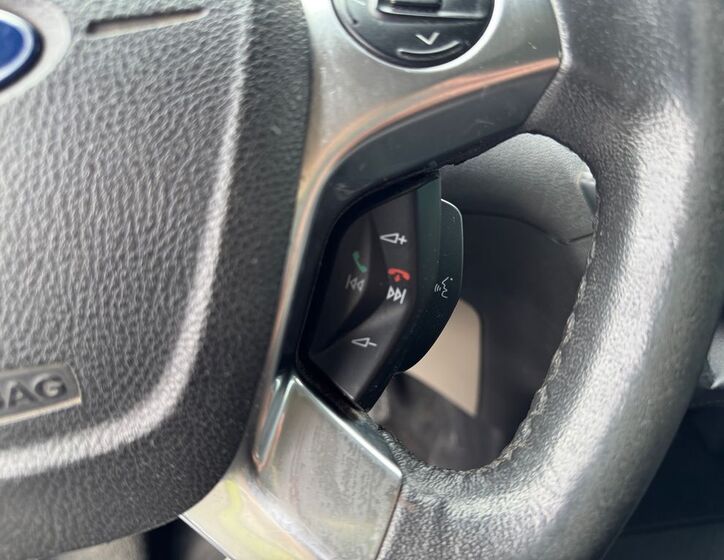 Ford Tourneo Custom 18