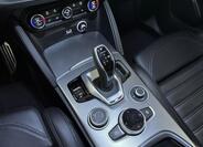 Alfa Romeo Stelvio 16