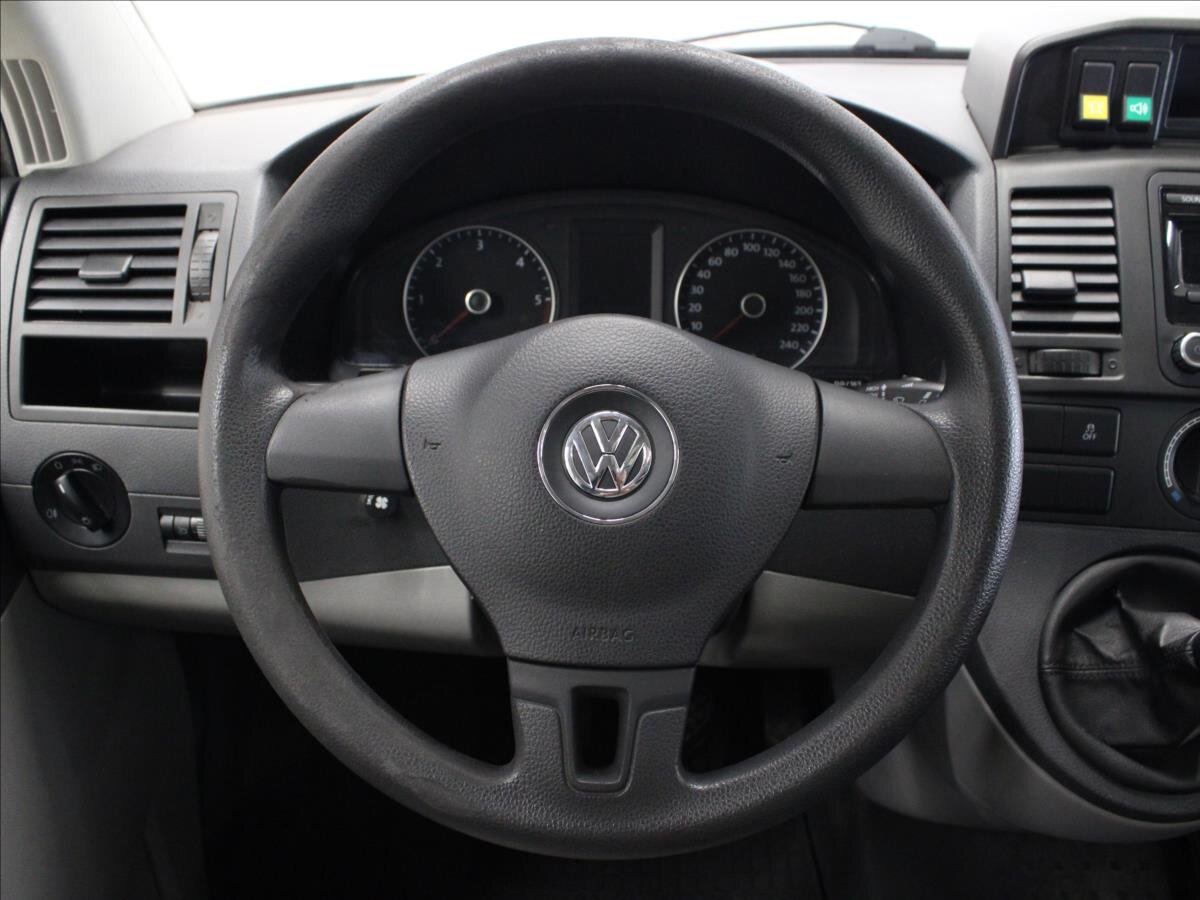 Volkswagen Transporter Kombi 2,0 l 103 kw