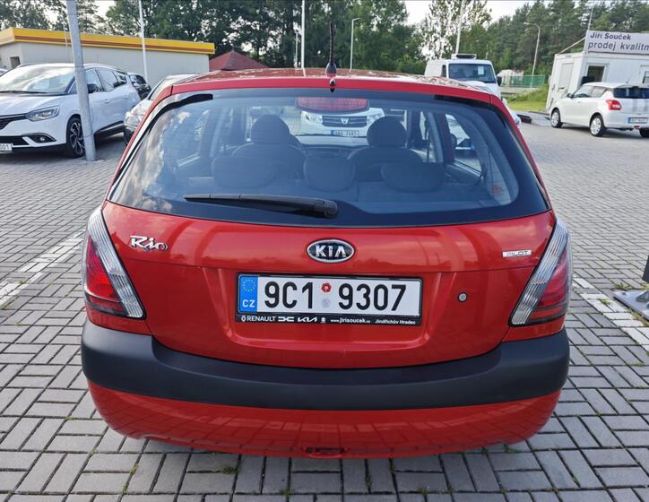 KIA Rio 5