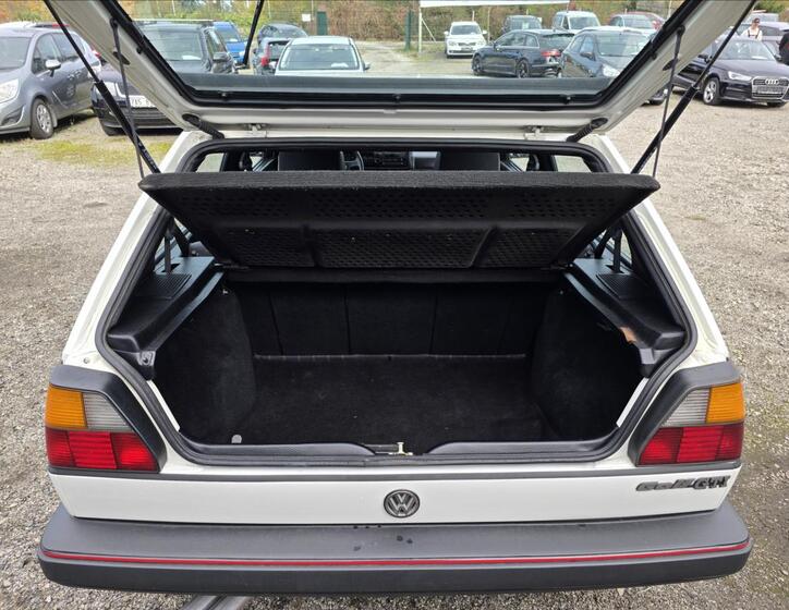 Volkswagen Golf 12