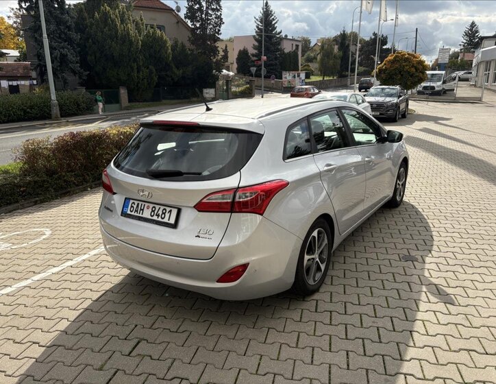 Hyundai i30 Kombi 1,6 l 81 kw