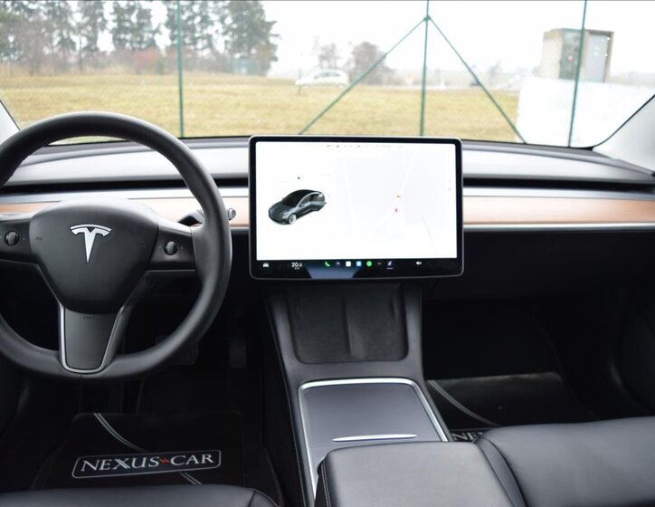 Tesla Model 3 Sedan 0,0 366 kw