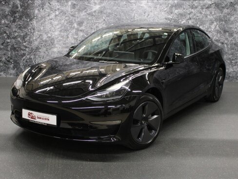 Tesla Model 3 Sedan / Limuzína 0,0 208 kw
