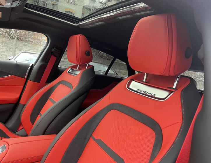 Mercedes-Benz AMG GT 8